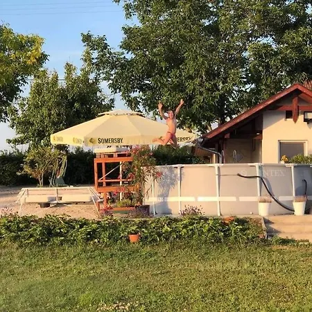 Málna Mondta! Apartman Balatoni Panorámával Apartman *