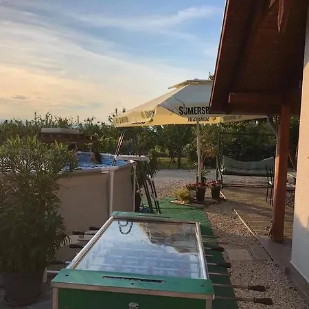 Málna Mondta! Apartman Balatoni Panorámával Apartman Siófok
