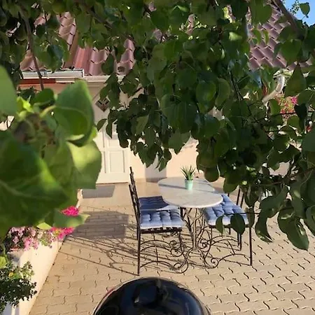 Málna Mondta! Apartman Balatoni Panorámával Apartman Siófok