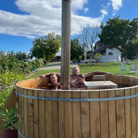 Malna Mondta! Apartman Balatoni Panoramaval Lägenhet *