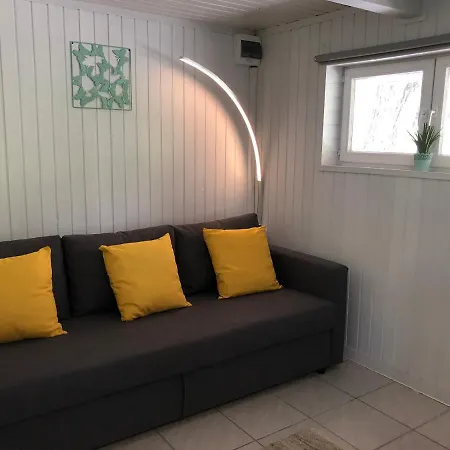Málna Mondta! Apartman Balatoni Panorámával Apartman *