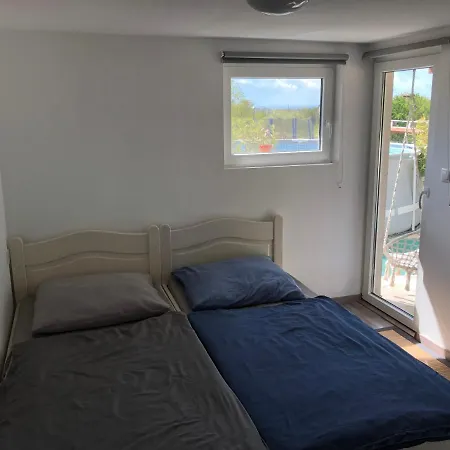 Málna Mondta! Apartman Balatoni Panorámával Apartman *